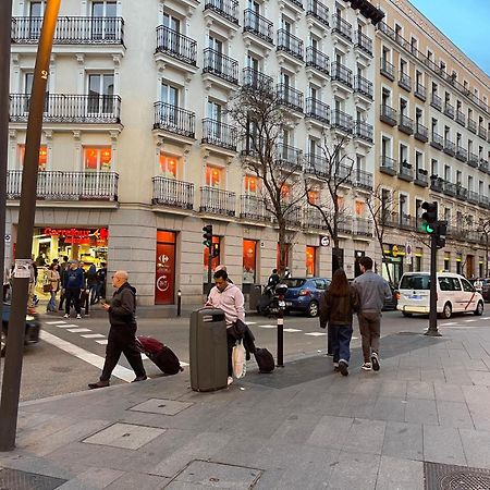 Hostal Daniel Madrid Eksteriør billede