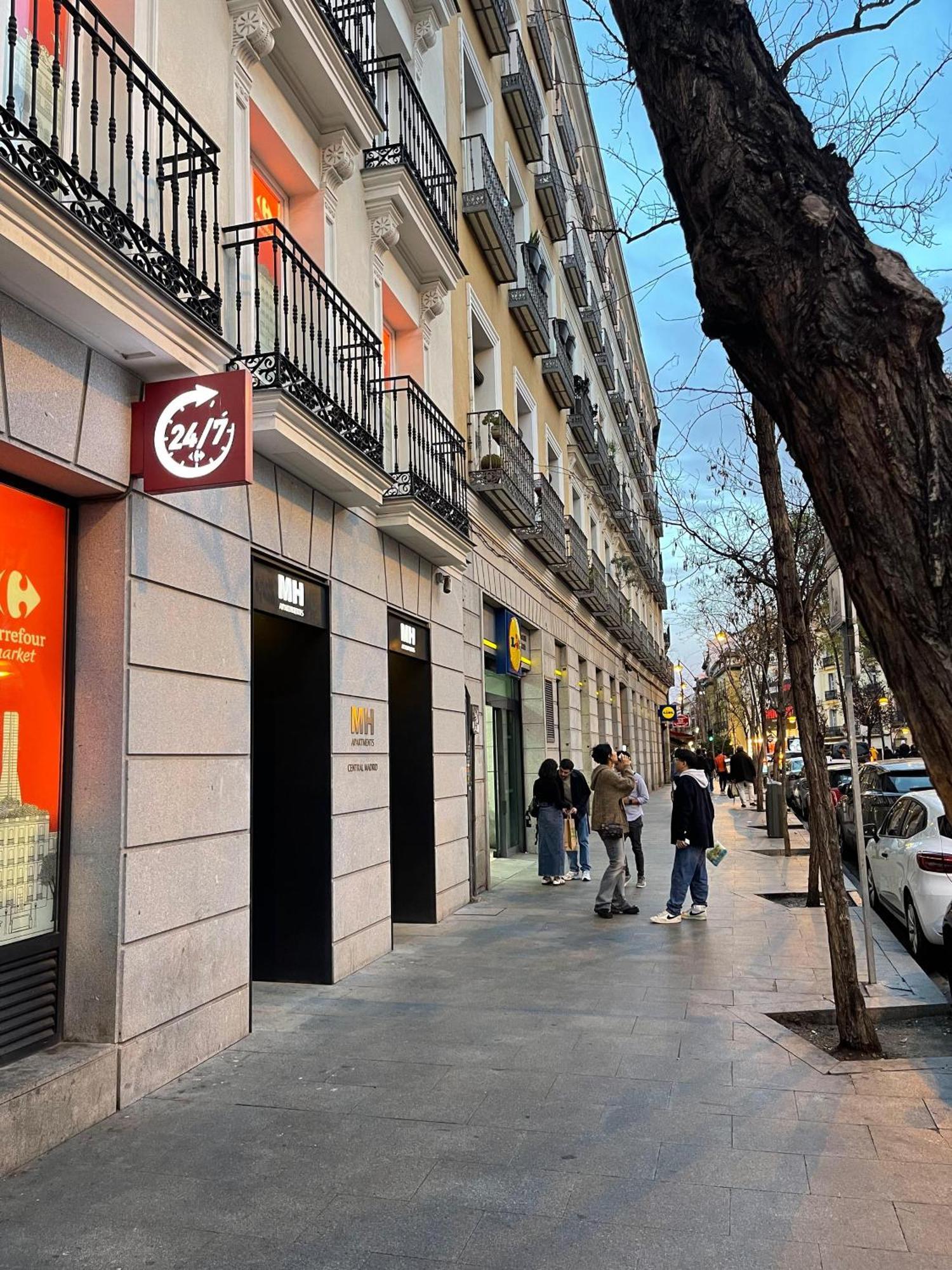 Hostal Daniel Madrid Eksteriør billede